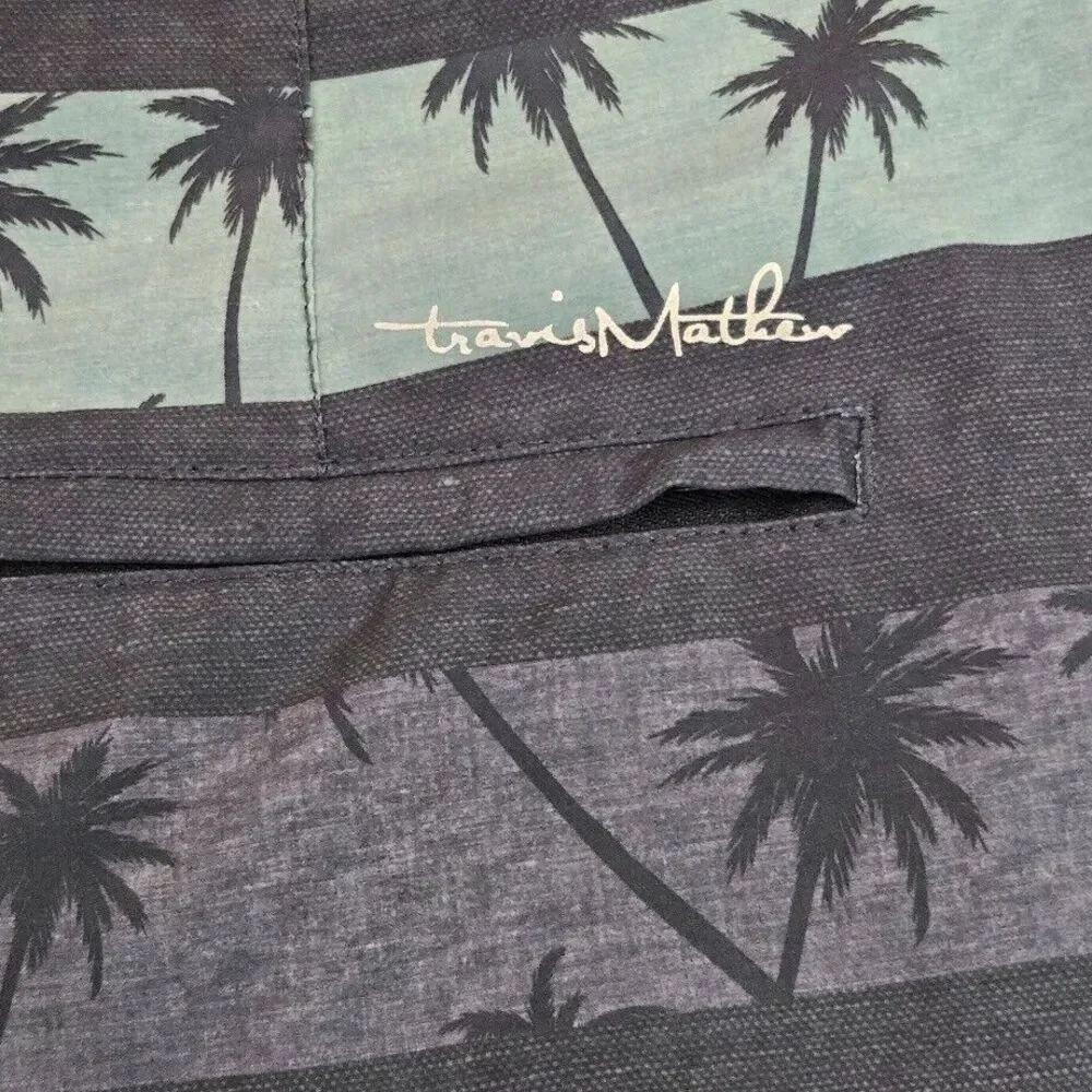 Travis Mathew Board Shorts Men's Size 40 Blue Striped‎ Palm Trees Swim Trunks